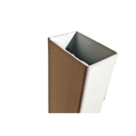 POSTE BLANCO RAL 9016 DE 60X40 PARA VALLA PLEGADA DE 1,0M, CON PLACA DE ANCLAJE PARA ATORNILLAR

