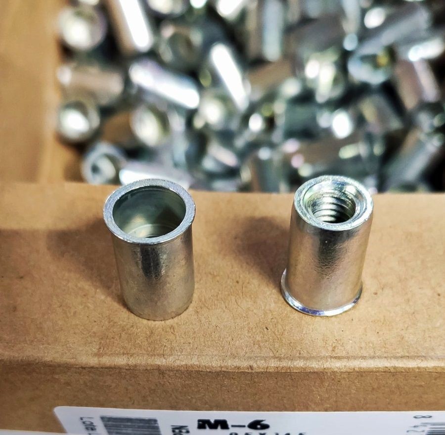 TUERCA REMACHABLE...