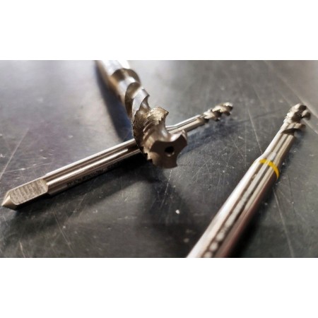MACHO ROSCAR MAQUINA HSSG-E FORMA C DIN.371 PARA TALADROS CIEGO DE M-10x1,50
