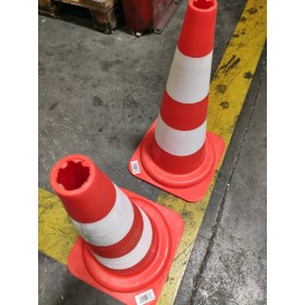 CONO DE SEÑALIZACIÓN NARANJA DE POLIETILENO.