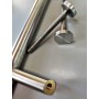 TIRADOR INOXIDABLE CLOVAN DE TUBO Ø25x400x250mm DESPLAZADO MODELO VRG-400