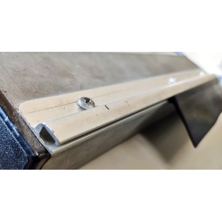 PERFIL DE ALUMINIO EN "h" PARA BANDAS ANTIPINZAMIENTO Y TAPAJUNTAS (BARRA DE 3m)