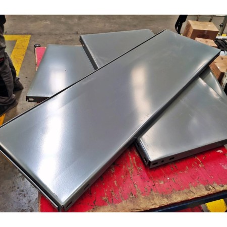 BANDEJA PINTADA PARA ESTANTERÍA DE 1000x300mm