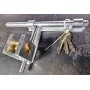 CERROJO DE CANCELA CON LLAVE FACRISUR 250mm DCHAS ref. 07025CD